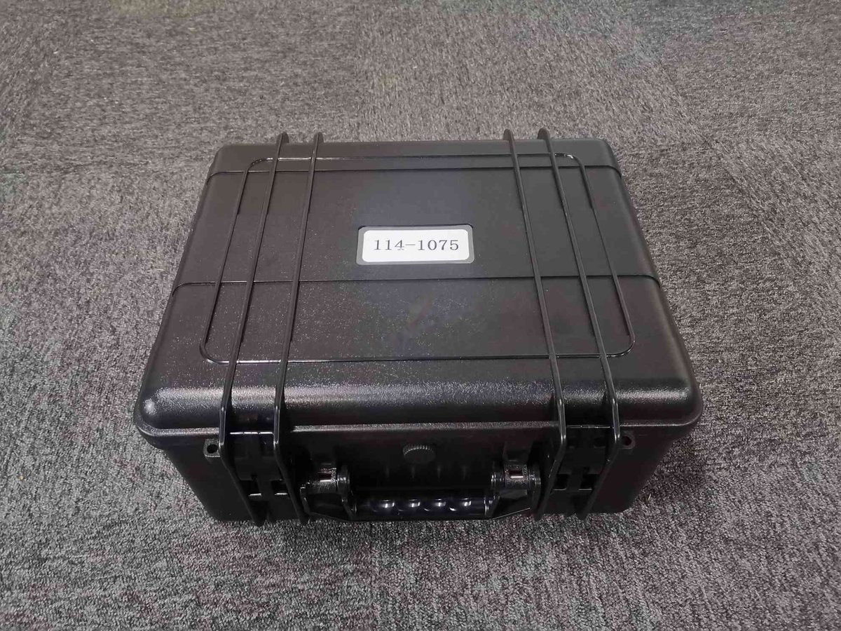 Outer wheel half holder tool — P/N 114-1075 — image 1