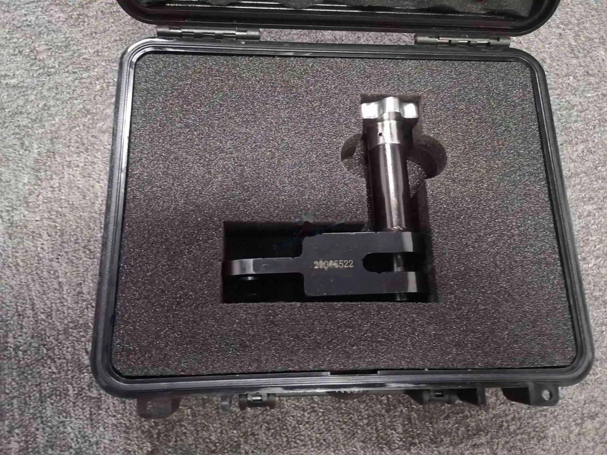Adapter, fwd lifting — P/N 23066522 — image 1