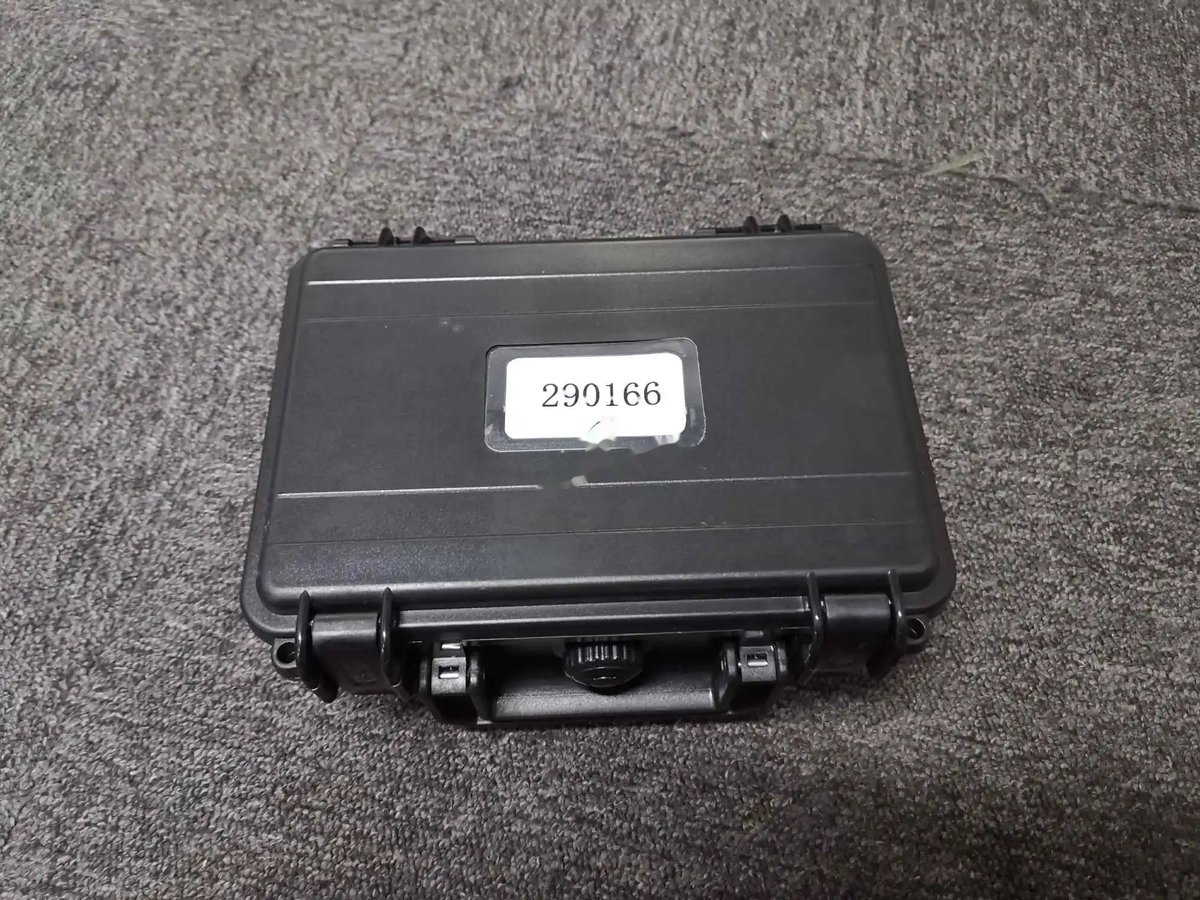 This tool is used to provide a means of applying test pressure to test ports "c"and "n" — P/N 290166 — image 1
