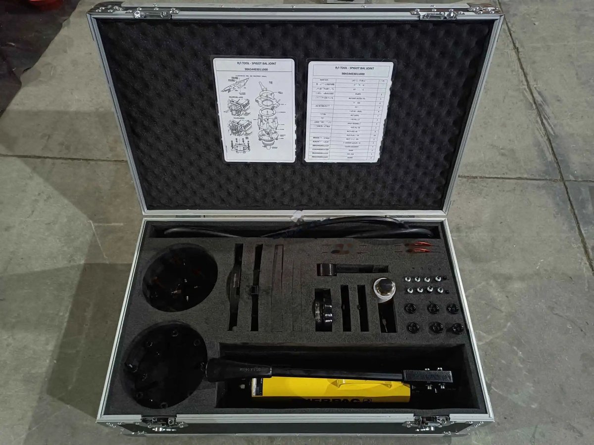Illustrated tool and equipment manual — P/N 98A54403011000 — image 1