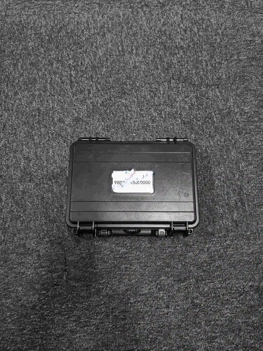 Adaptor - wrengr — P/N 98D32303000000 — image 1