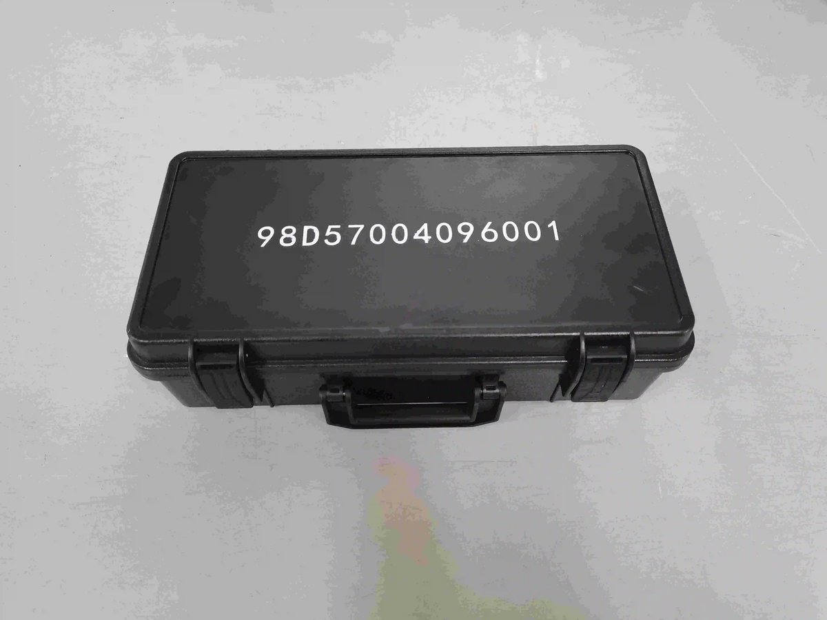 Extractor flap spigot — P/N 98D57004096001 — image 1