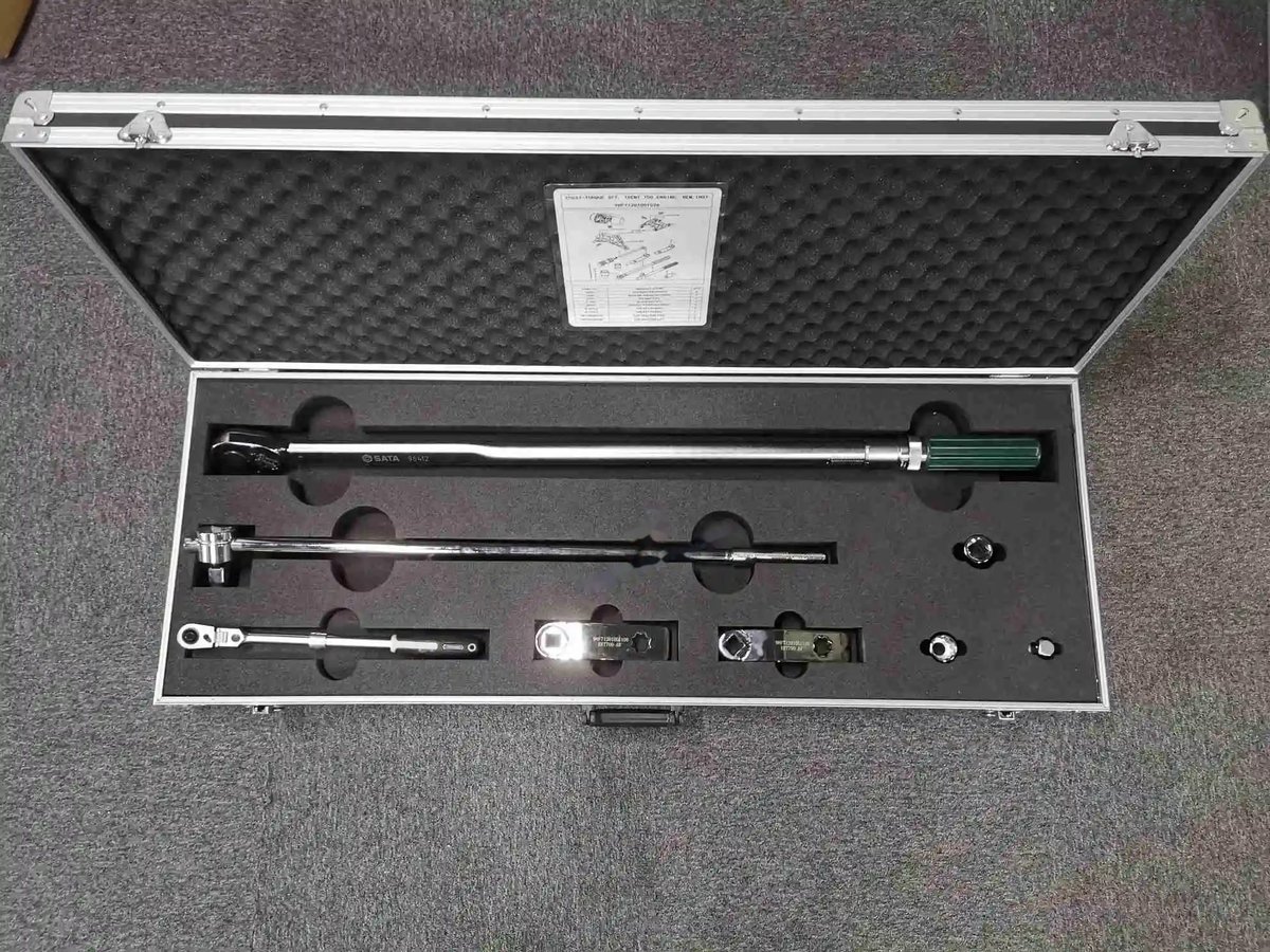 Chest-torque set, trent 700 engine, rem. inst — P/N 98F71201001026