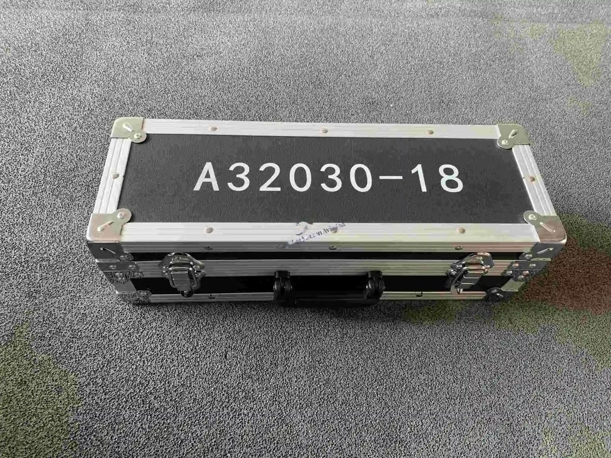 Lock, mig door — P/N A32030-18 — image 1