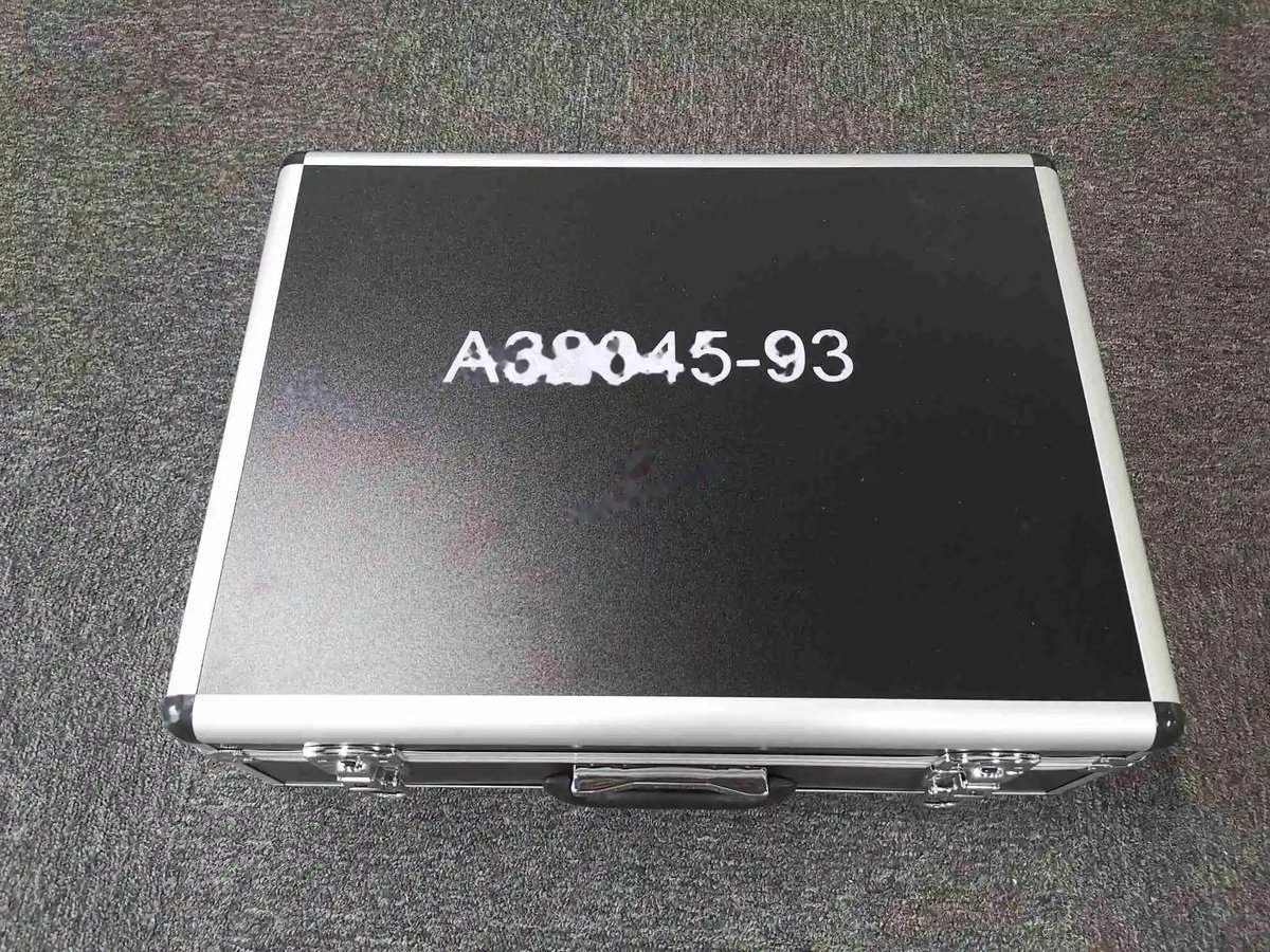 Contents of box — P/N A32045-93 — image 1