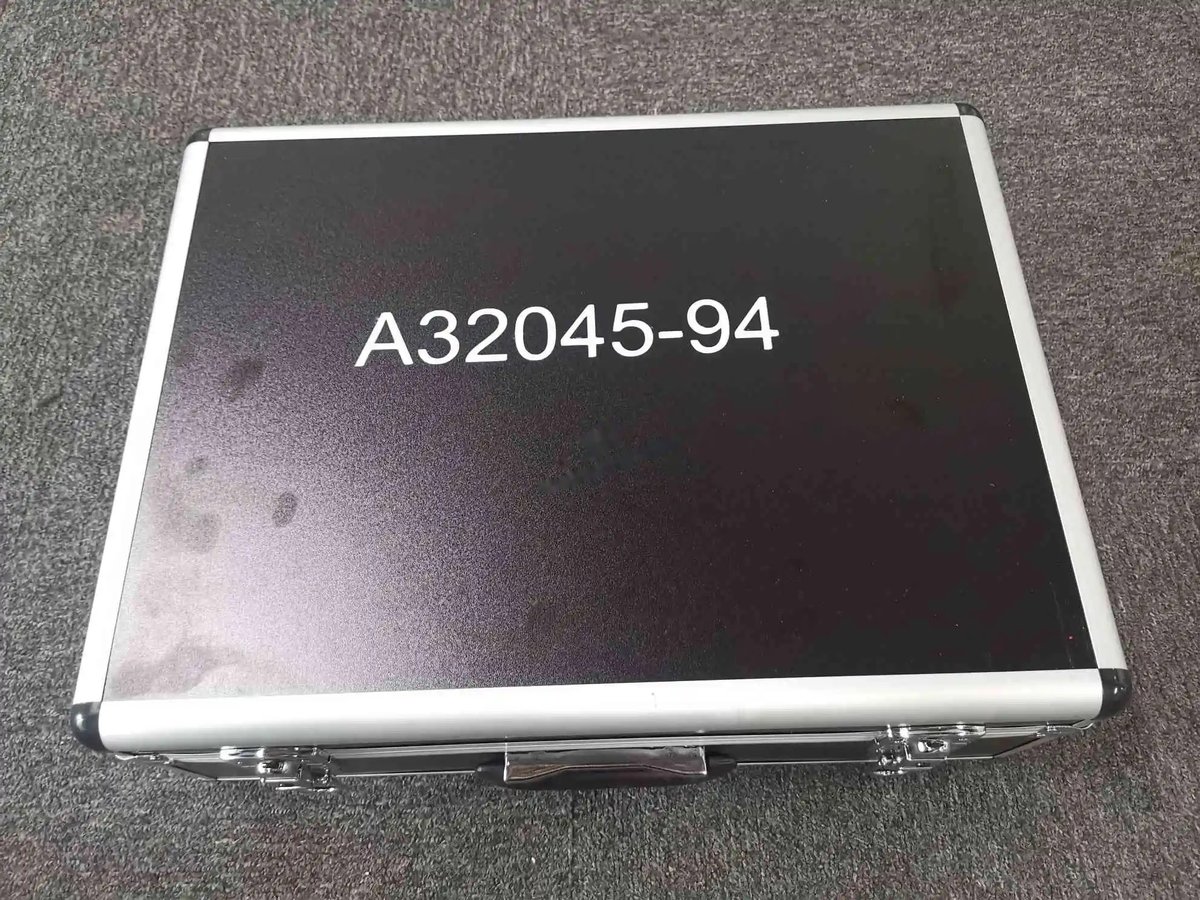 Contents of box — P/N A32045-94 — image 1