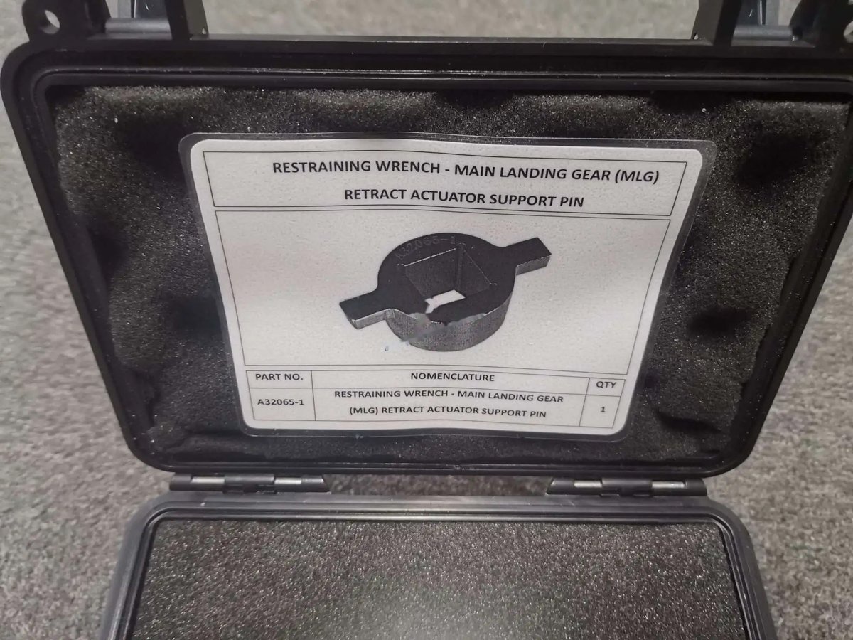 Restraining wrench - main landing gear — P/N A32065-1 — image 1