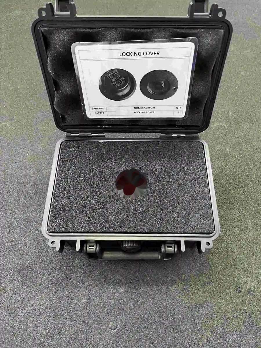 Locking cover — P/N B11990 — image 1