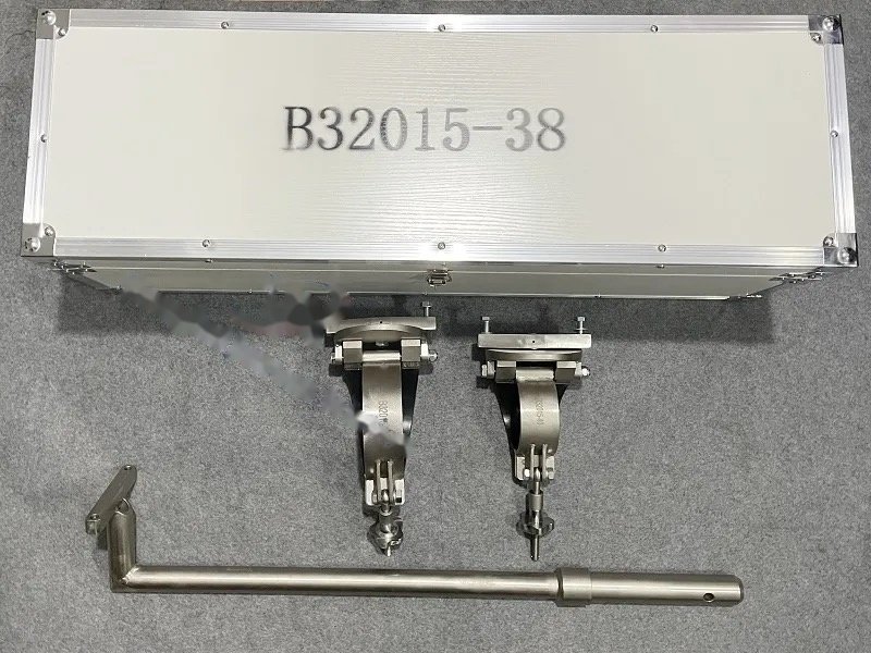 Hoisting adapter set — P/N B32015-38 — image 1