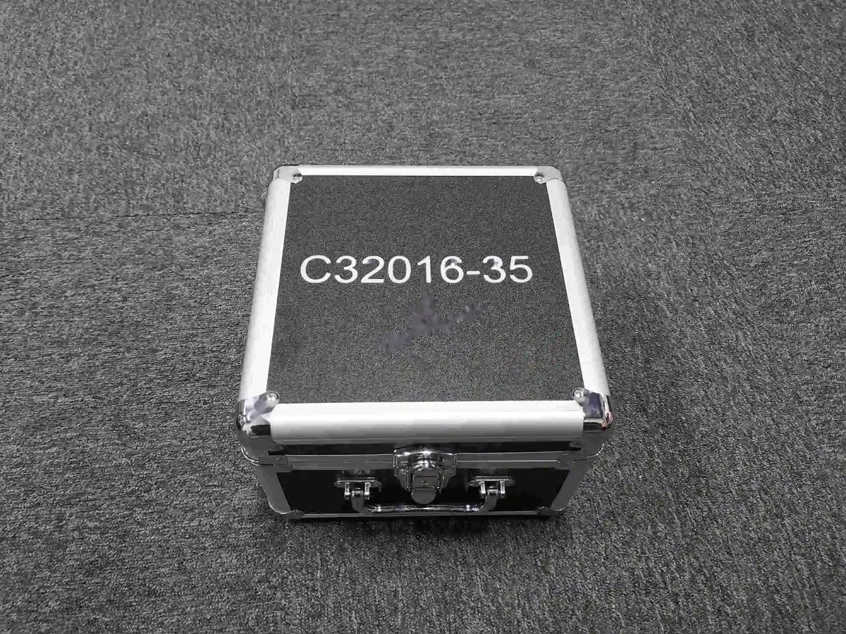 C32016-35 thumbnail 2