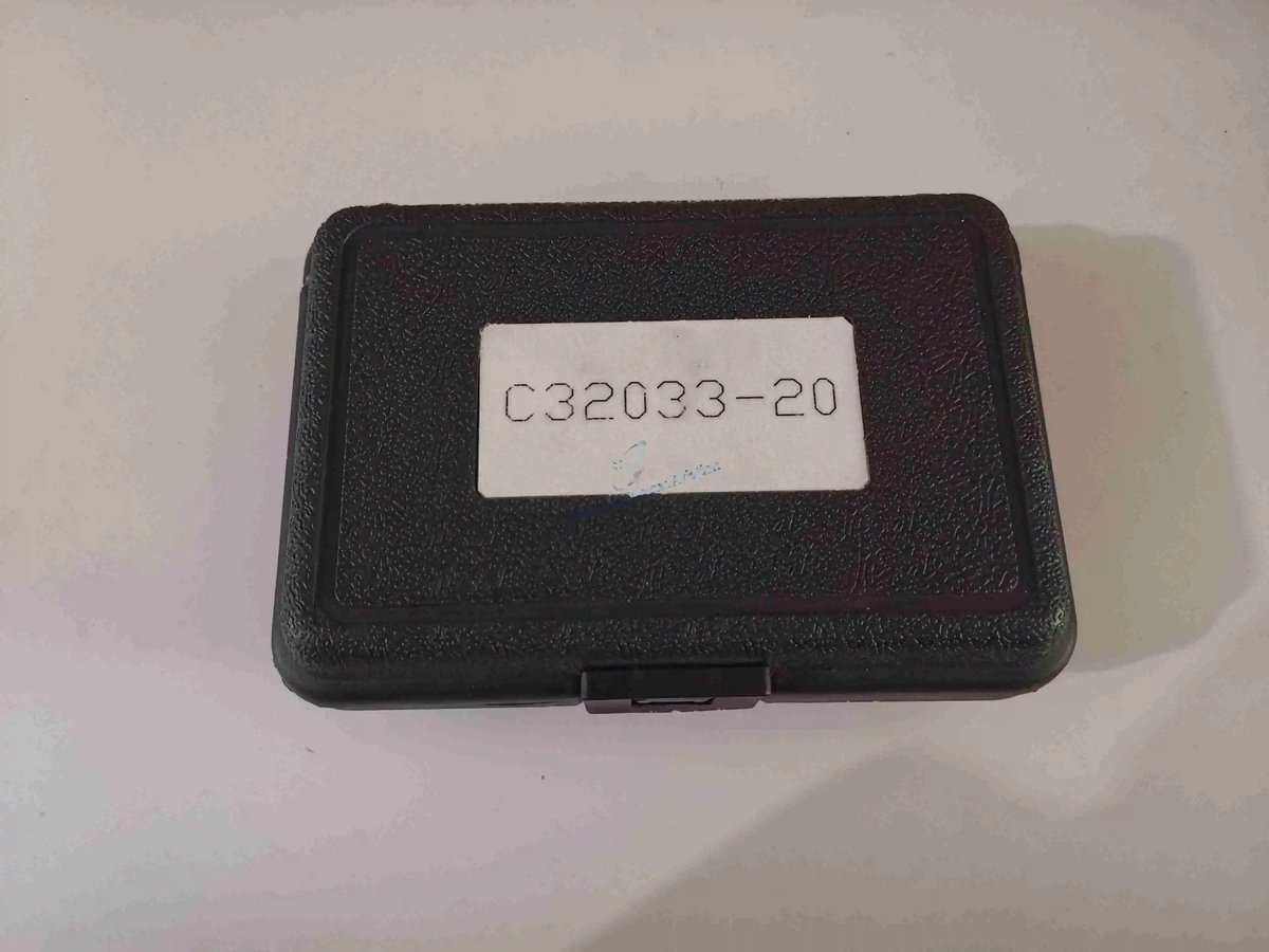 C32033-20 thumbnail 2