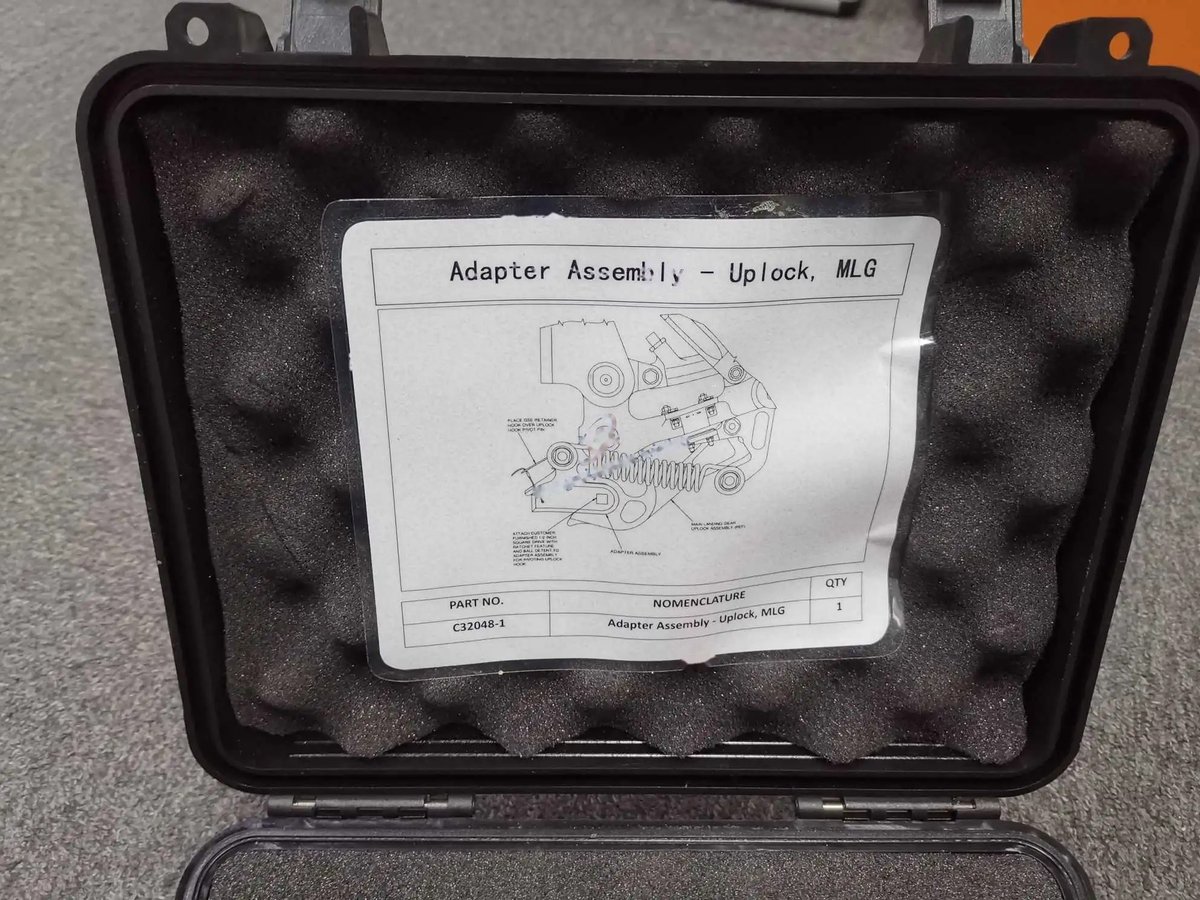 Adapter assembly - uplock, mlg — P/N C32048-1 — image 1
