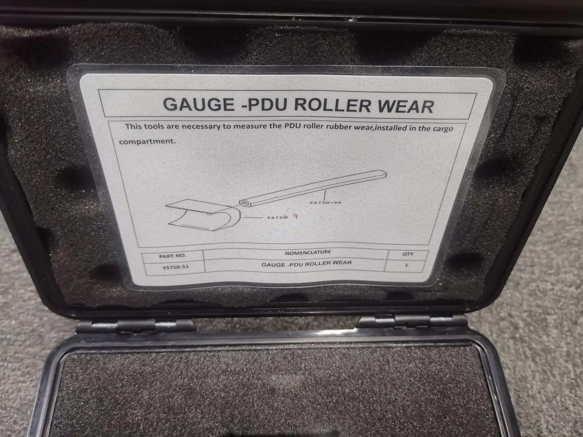 This tools are necessary to measure the pdu roller rubber wear,installed in the cargo — P/N ES750-51 — image 1