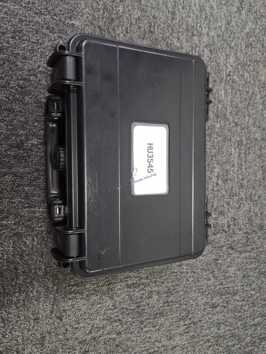 This tool is used to remove the air intake spinner and lp compressor blades — P/N HU35451 — image 1