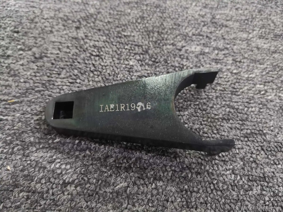 IAE1R19416 thumbnail 3
