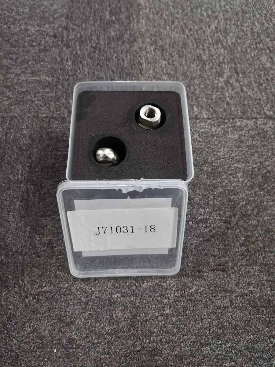 J71031-18 thumbnail 4