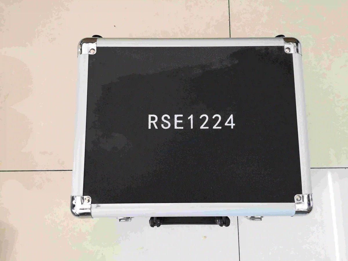 Illustrated tool and equipment manual — P/N RSE1224 — image 1